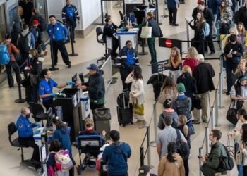 ICE Begins Arresting Visa Overstayers at US Airports