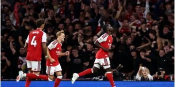 Arsenal’s English midfielder #07 Bukayo Saka (R) celebrates scoring the team’s second goal during the English Premier League football match between Arsenal and Coventry City at the Emirates Stadium in London on August 21, 2026. (Photo by Henry NICHOLLS / AFP)