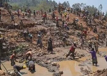 Ebola Outbreak: Artisanal Miners Continue Gold Digging Despite Deadly Virus Risk