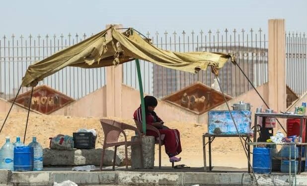Egypt’s Scorching Heatwave Disrupts Economy, Takes Toll on Workers