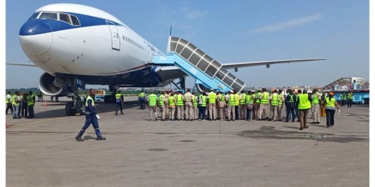 FG Announces Return of 88 Nigerians From South Africa