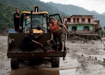 Rescue Teams Struggle to Reach Nepal-Tibet Flood Zone After Death Toll Tops 160