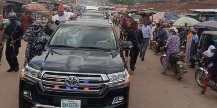 Osogbo Under Tension as Gunfire Erupts Around Governor Adeleke’s Convoy