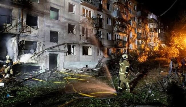 Russian Strikes Kill Nine in Kyiv
