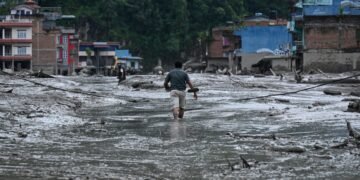 More Than 350 Dead in Nepal-Tibet Floods as Authorities Warn of Another Flood