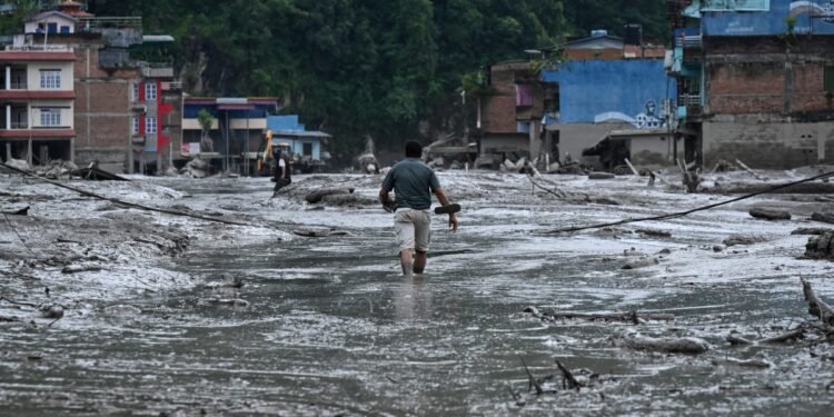 More Than 350 Dead in Nepal-Tibet Floods as Authorities Warn of Another Flood
