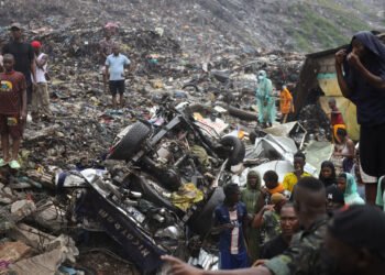 30 Killed as Massive Waste Dump Collapses in Conakry
