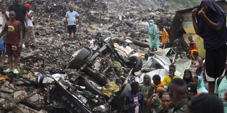 30 Killed as Massive Waste Dump Collapses in Conakry