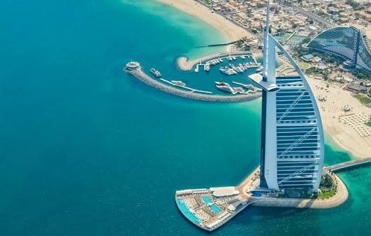 UAE Offers Free Work Permits to Private Teachers Under New Government Scheme