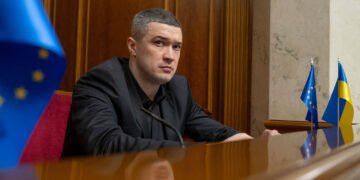 Democracy Amid War: Sacked Ukraine Defence Chief Pushes for Presidential Election