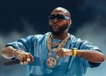 Davido Makes Music for Passion, Not Money – Logos Olori