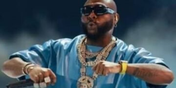 Davido Makes Music for Passion, Not Money – Logos Olori