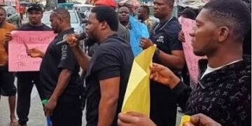 Igbo Traders Protest Chinese Traders Taking Over Nigeria Market as Distributors