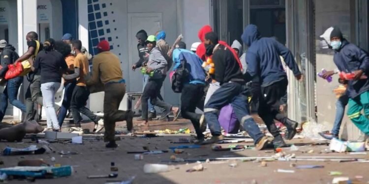 South Africa Protesters Give Undocumented Migrants September 30 Deadline