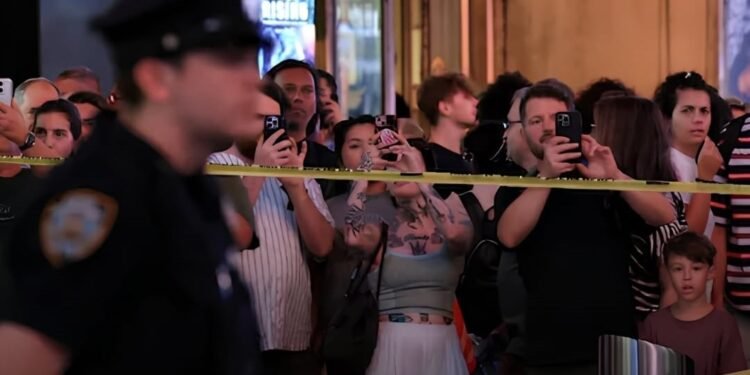 Two Dead After Knife Attack Erupts in New York’s Times Square