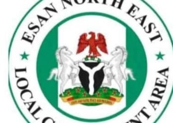 EXECUTIVE CHAIRMAN, ESAN CENTRAL LGA, VISITS NEW MARKET AT AGRIC IRRUA, ALONG UROMI-EDENU ROAD, APPEALS TO TRADERS TO VACATE ROADSIDE FOR DESIGNATED STALLS