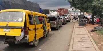 Kara Bridge Gridlock Deepens After Container Trailer Falls