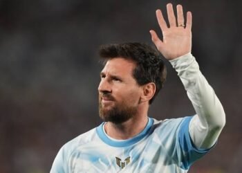 Lionel Messi receives a farewell from Argentina supporters after his final international appearance.