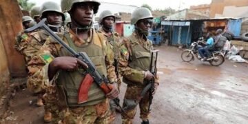 Malian soldiers enter the northern city of Kidal after rebel withdrawal