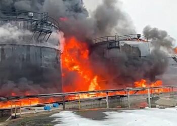 Zelensky Says Ukraine Will Resume Refinery Strikes